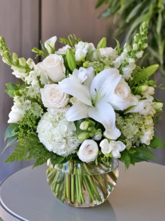 Blanc Floral arrangement